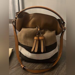 BURBERRY BUCKET BAG